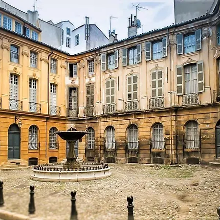 Hote-aix-centre-garage-piscine